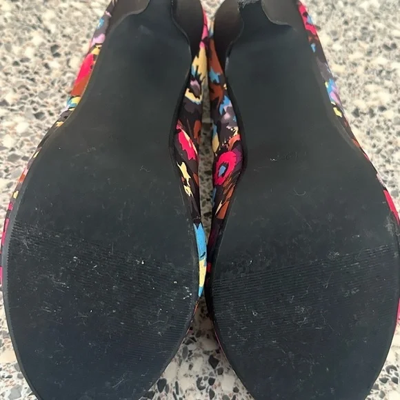 - Floral mixed Pattern detail high heels size 7 used hot tin roof ladies - Picture 10 of 16